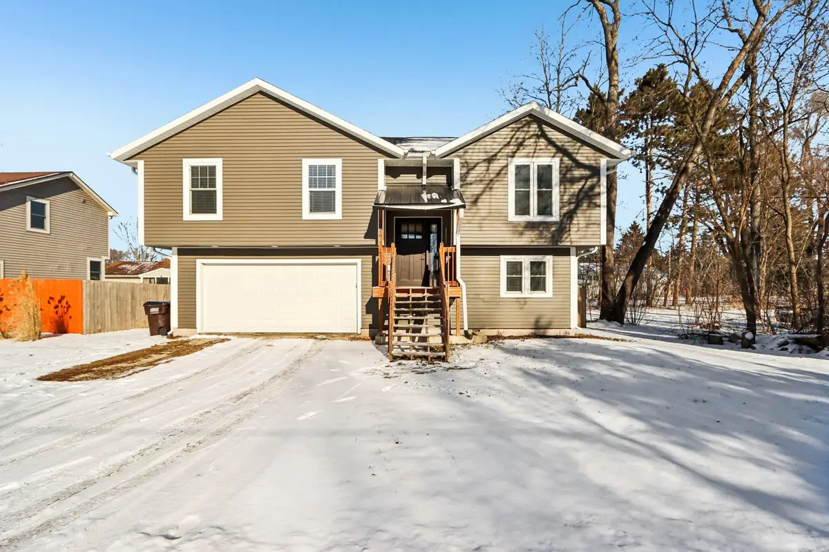 W1018 Larkspur Rd, Bloomfield, WI 53128 - Image #1