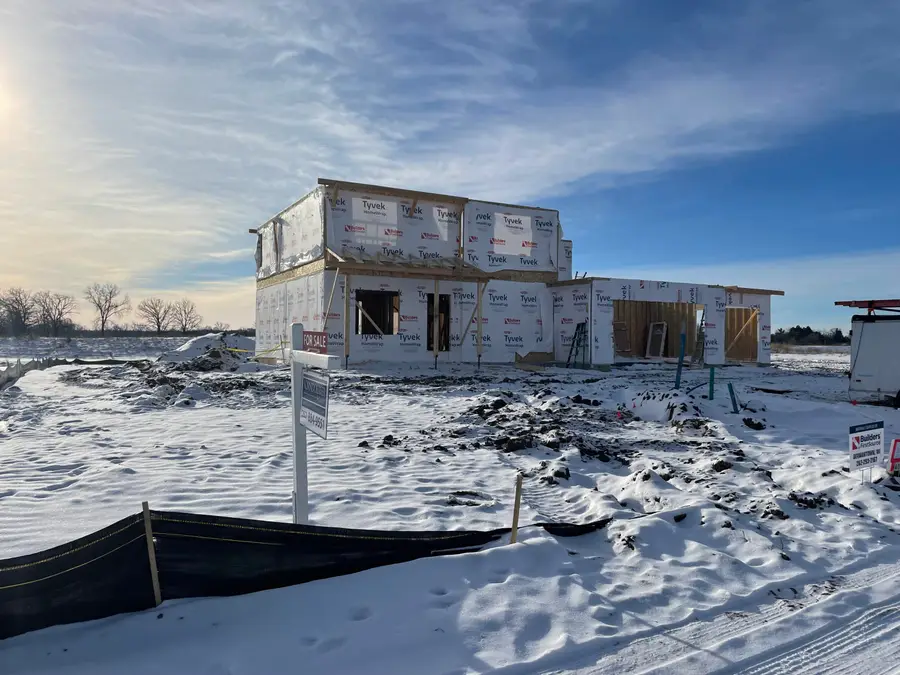 407 Ingleside Ct, Dousman, WI 53118 - Image #2