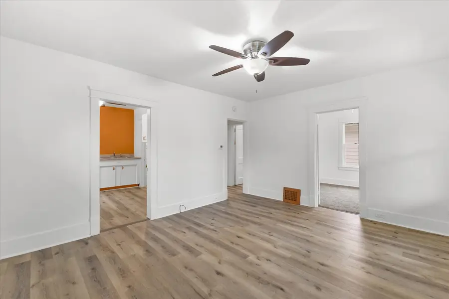 56 Mckinley Ave, Racine, WI 53404 - Image #3