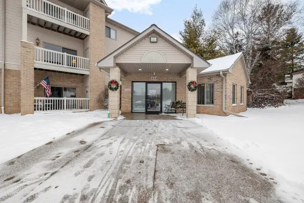 223 Fifth St, Hartford, WI 53027