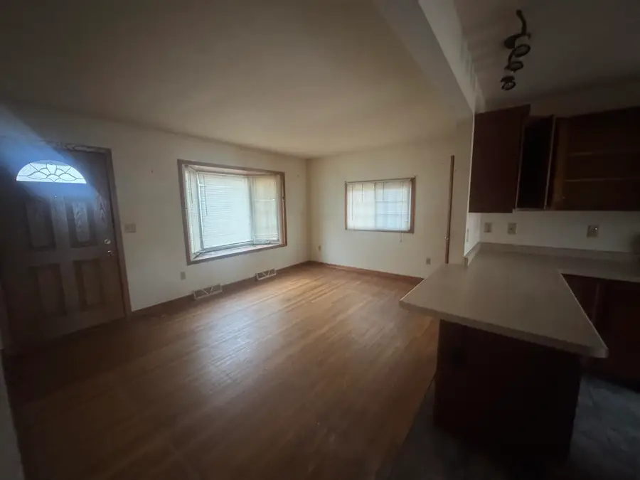 5819 N 81st St, Milwaukee, WI 53218 - Image #2