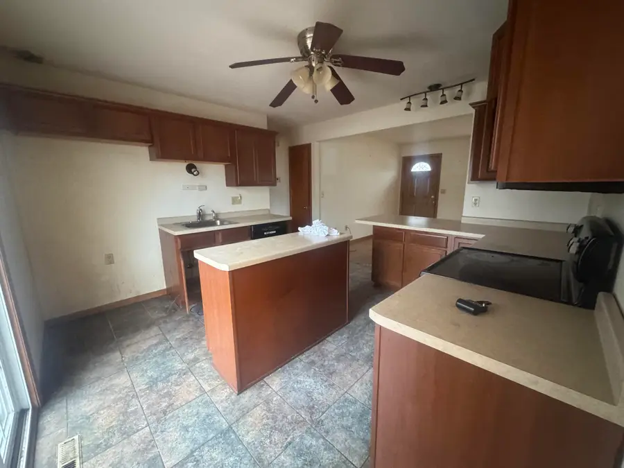 5819 N 81st St, Milwaukee, WI 53218 - Image #3