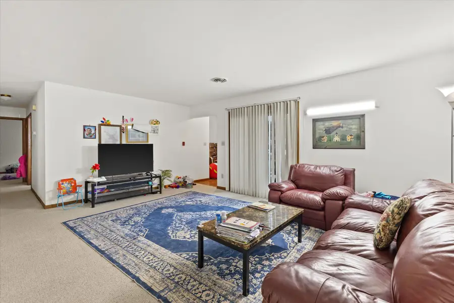 1430 Phesant Run Dr, Racine, WI 53406 - Image #2