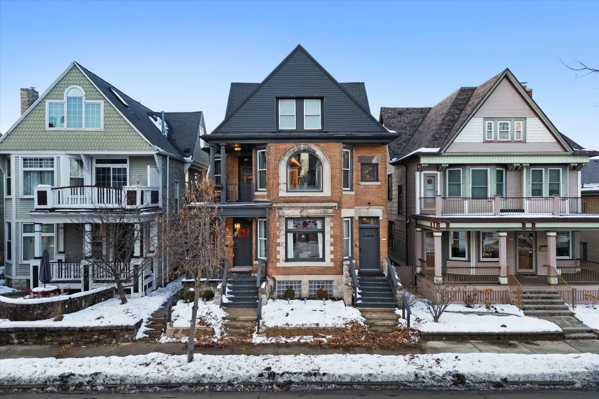 1923 N Oakland Ave, Milwaukee, WI 53202 - Image #1