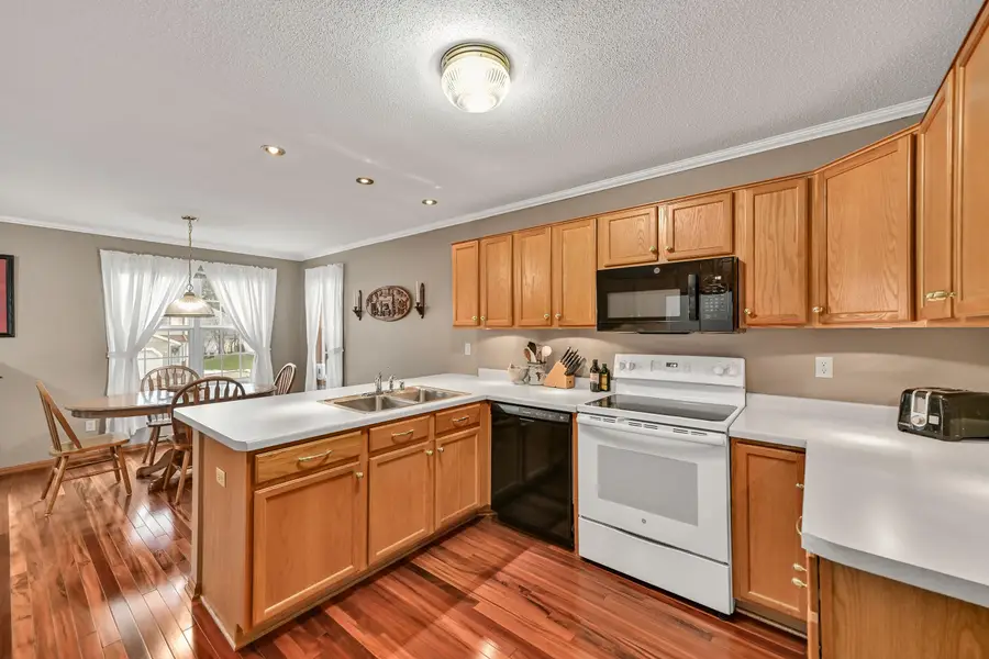 5092 S 58th St, Greenfield, WI 53220 - Image #3