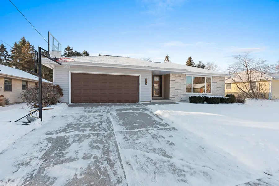 2003 Richmond Ave, Manitowoc, WI 54220 - Image #3