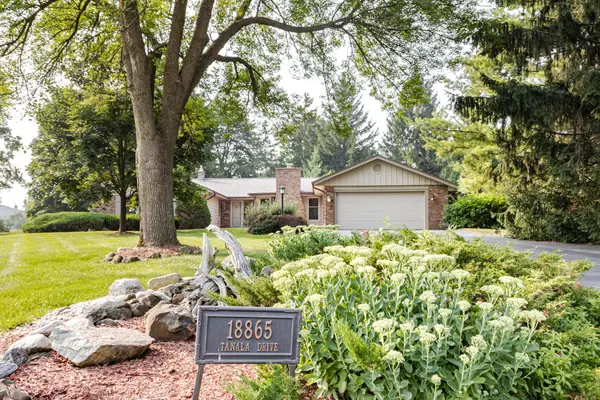 18865 Tanala Dr, Brookfield, WI 53045