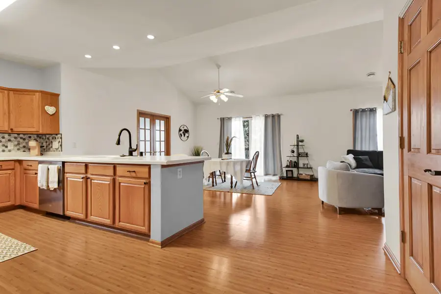 W170N5574 Ridgewood Dr, Menomonee Falls, WI 53051 - Image #2