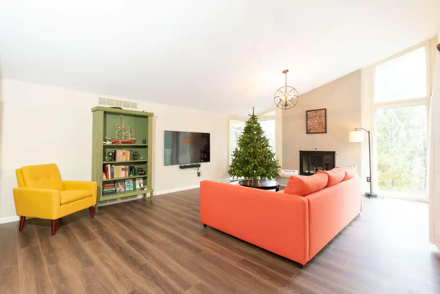 N11W31386 Fairfield Way, Delafield, WI 53018 - Image #2