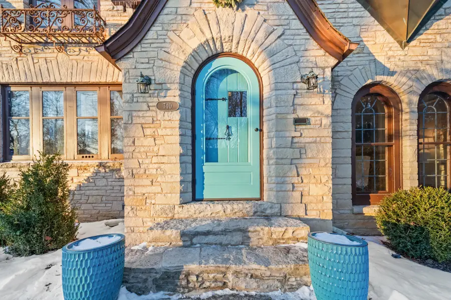 740 E Lexington Blvd, Whitefish Bay, WI 53217 - Image #2