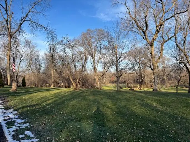 7260 S Hillside Dr, Franklin, WI 53132 - Image #3