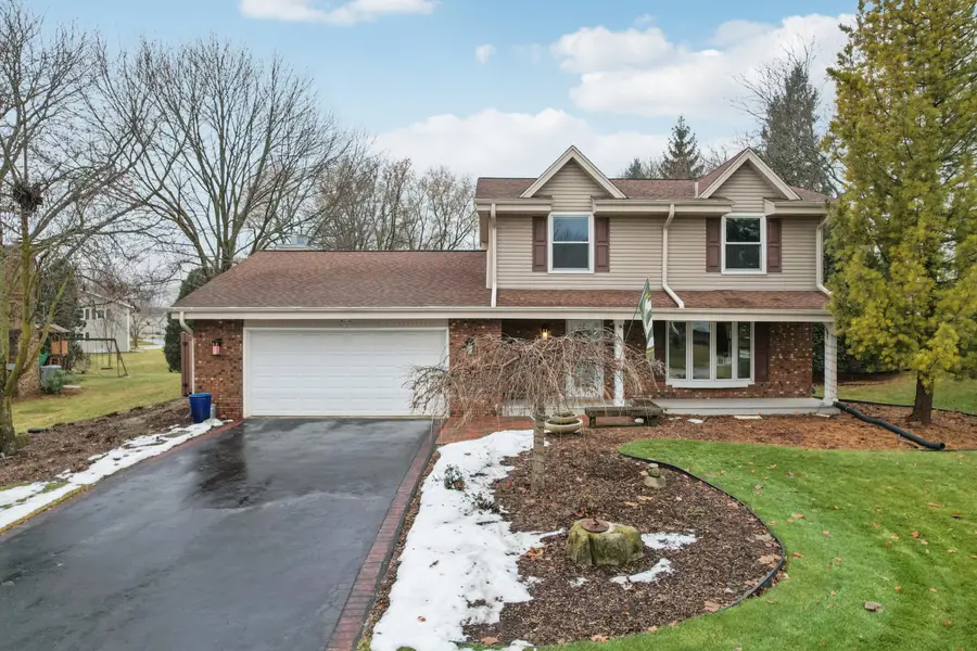 W224N2507 Ridgewood Ln, Pewaukee City, WI 53186 - Image #3