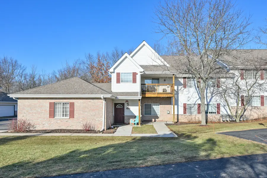 14824 W Arrowhead Ln, New Berlin, WI 53151 - Image #3