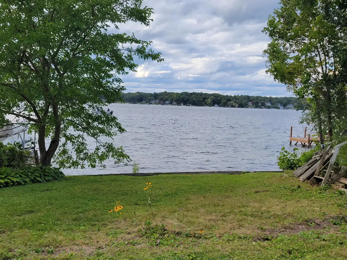 3505 South Shore Dr, Delavan, WI 53115 - Image #1