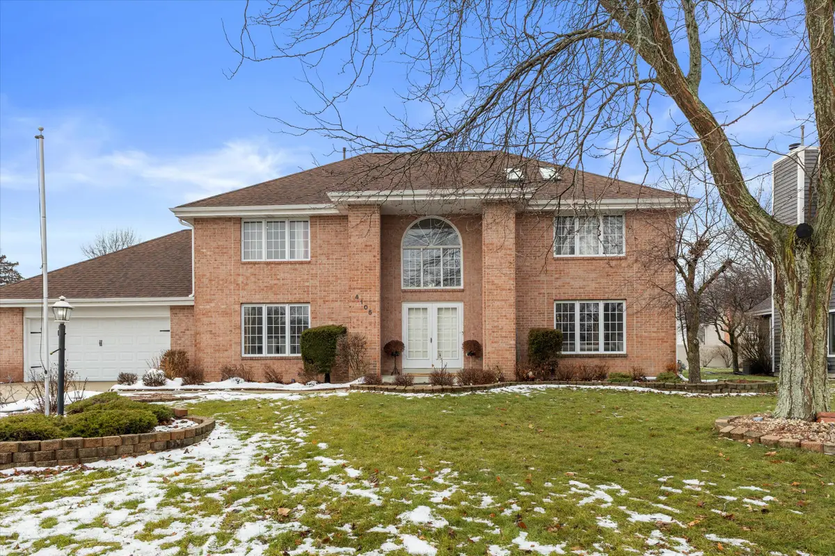 4105 S Avon Dr, New Berlin, WI 53151 - Image #1