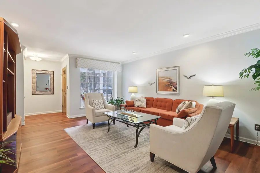 18985 Wilderness Ct, Brookfield, WI 53045 - Image #3