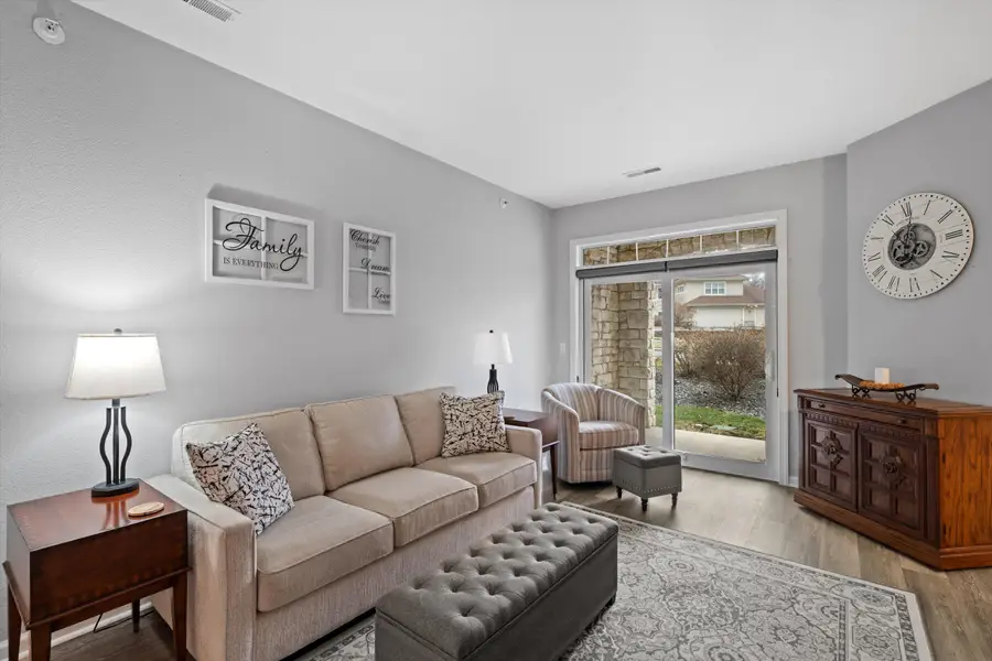 9337 S Cobblestone Way, Franklin, WI 53132 - Image #3