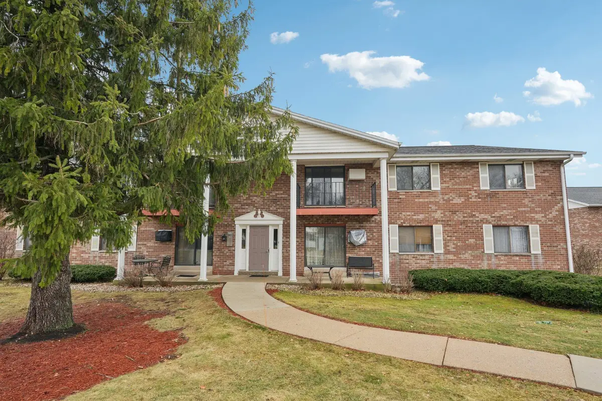 6329 W Nebraska Ave, Milwaukee, WI 53220 - Image #1