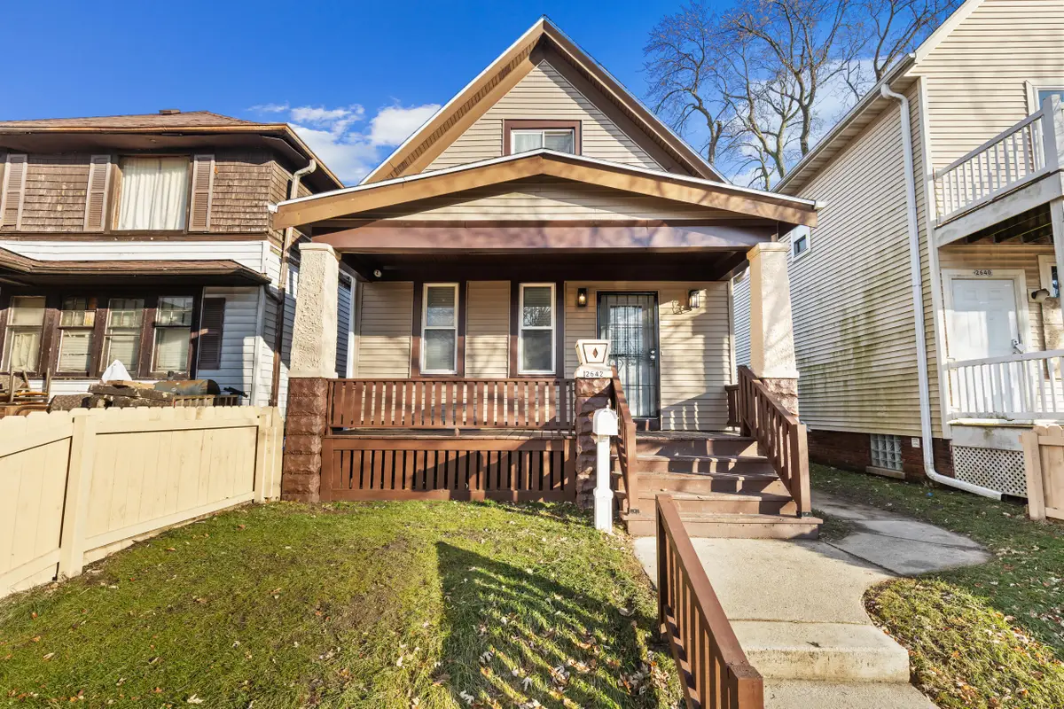 2642 N 24th Pl, Milwaukee, WI 53206 - Image #1