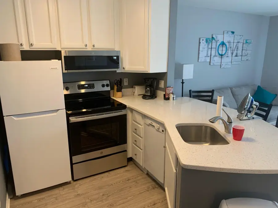 111 Center St, Lake Geneva, WI 53147 - Image #3