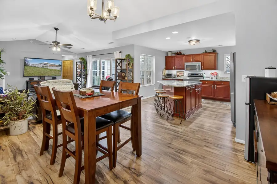 6551 Meadowlands Cir, Pleasant Prairie, WI 53158 - Image #3