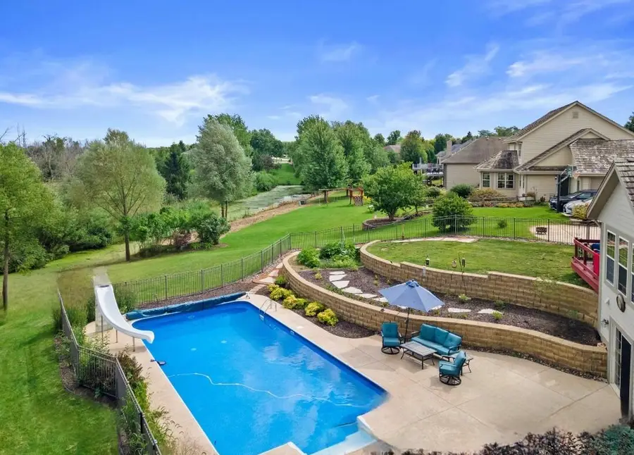 W172N7862 Shady Ln, Menomonee Falls, WI 53051 - Image #3