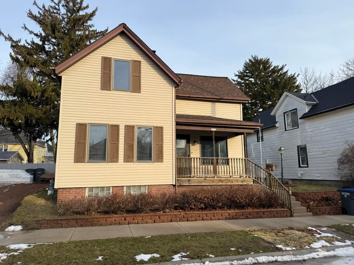 1424 Mehrtens Ave, Sheboygan, WI 53081 - Image #1