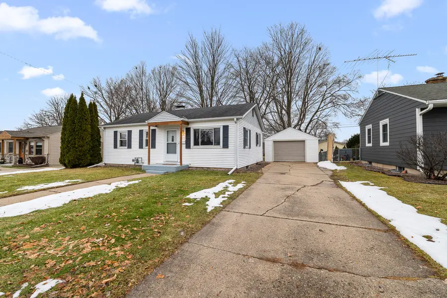 625 Madison Ave, West Bend, WI 53095 - Image #2