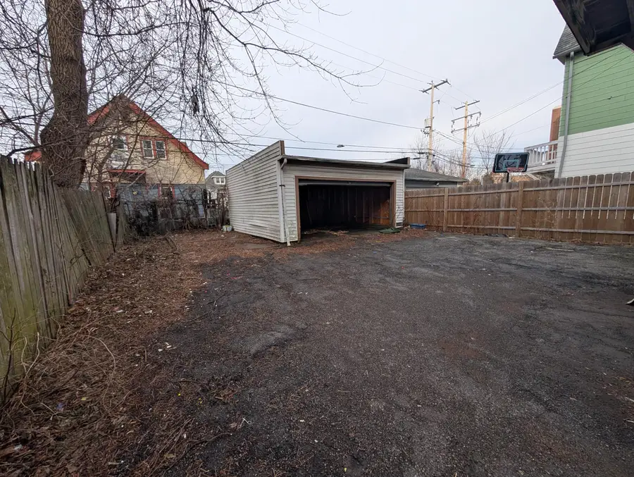 2631 N Richards St, Milwaukee, WI 53212 - Image #2