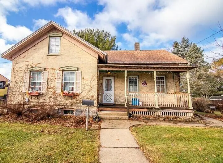 1412 S 9th St, Watertown, WI 53094 - Image #1