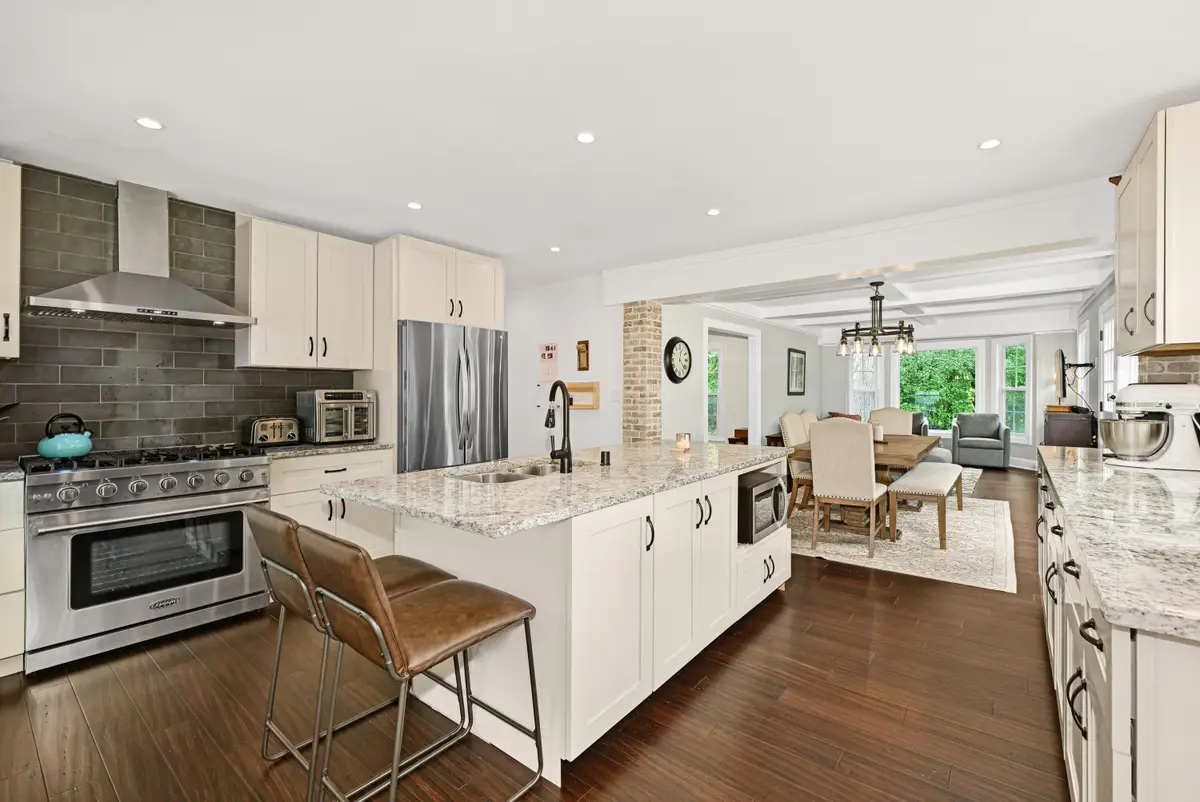 1005 Lone Tree Rd, Elm Grove, WI 53122 - Image #1