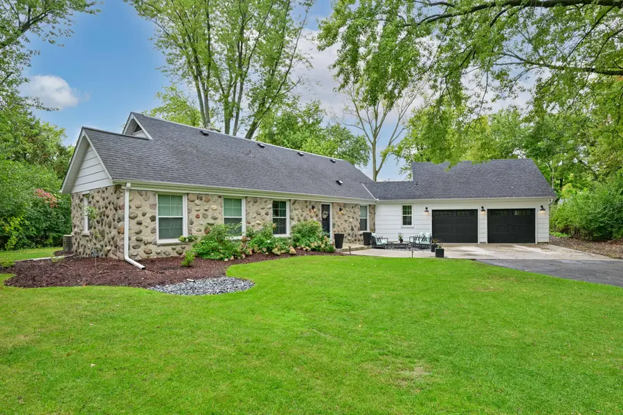 1005 Lone Tree Rd, Elm Grove, WI 53122 - Image #2