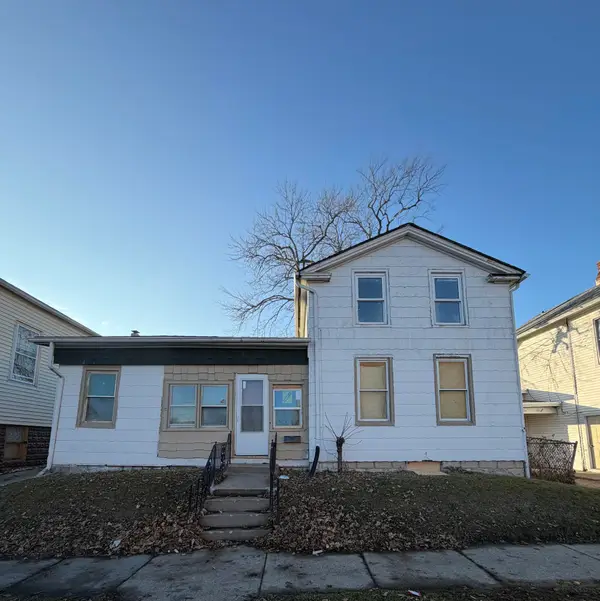 1230 Villa St, Racine, WI 53403