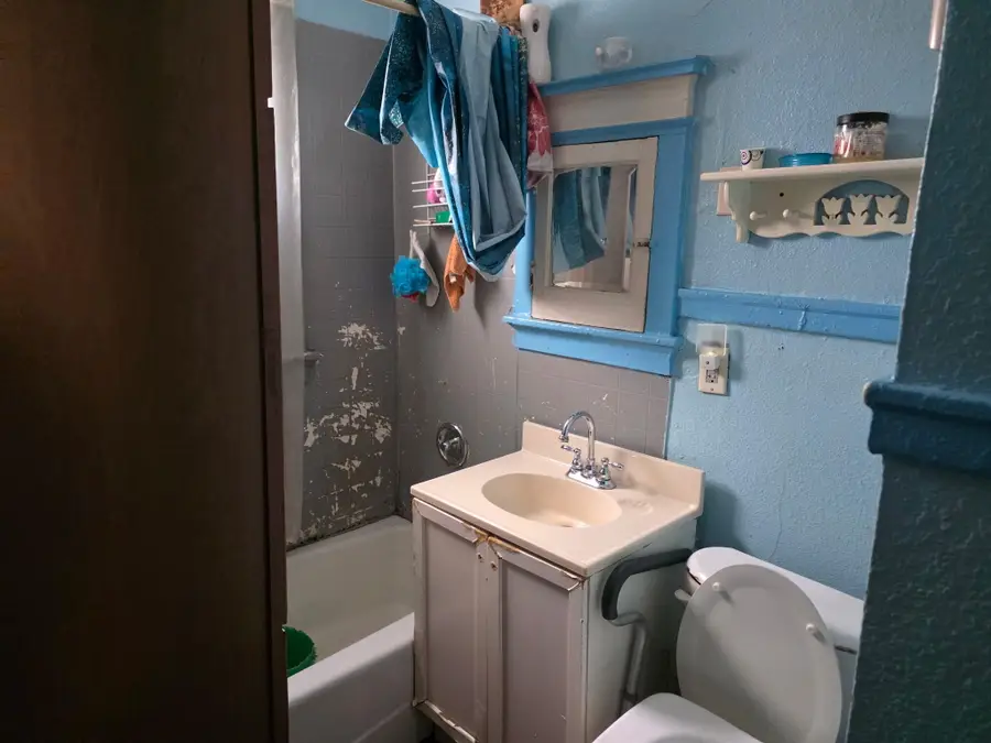 2462 N 38th St, Milwaukee, WI 53210 - #2