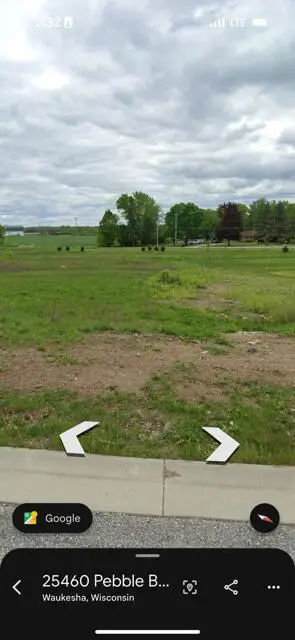 S54W25451 Pebble Brook Ct, Waukesha, WI 53189