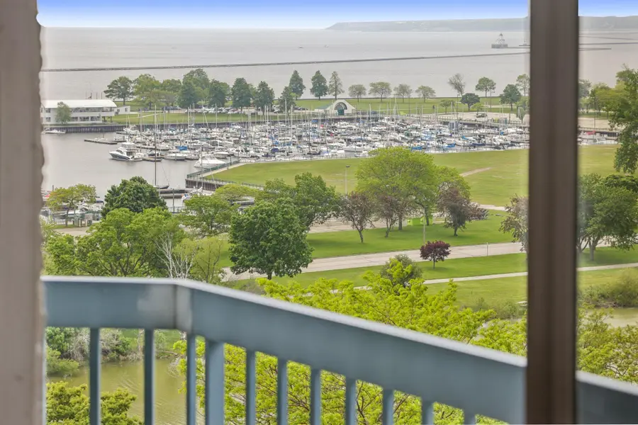 1660 N Prospect Ave, Milwaukee, WI 53202 - Image #2