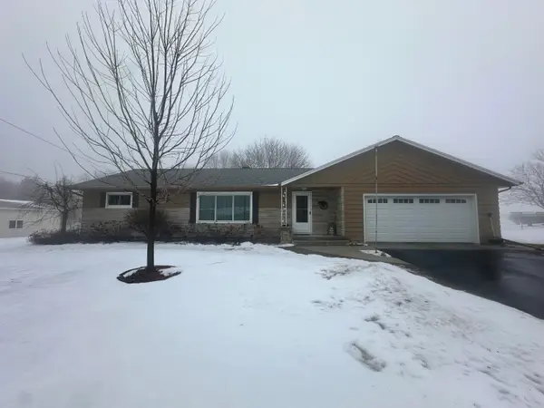 411 S 4th Ave, Saint Nazianz, WI 54232