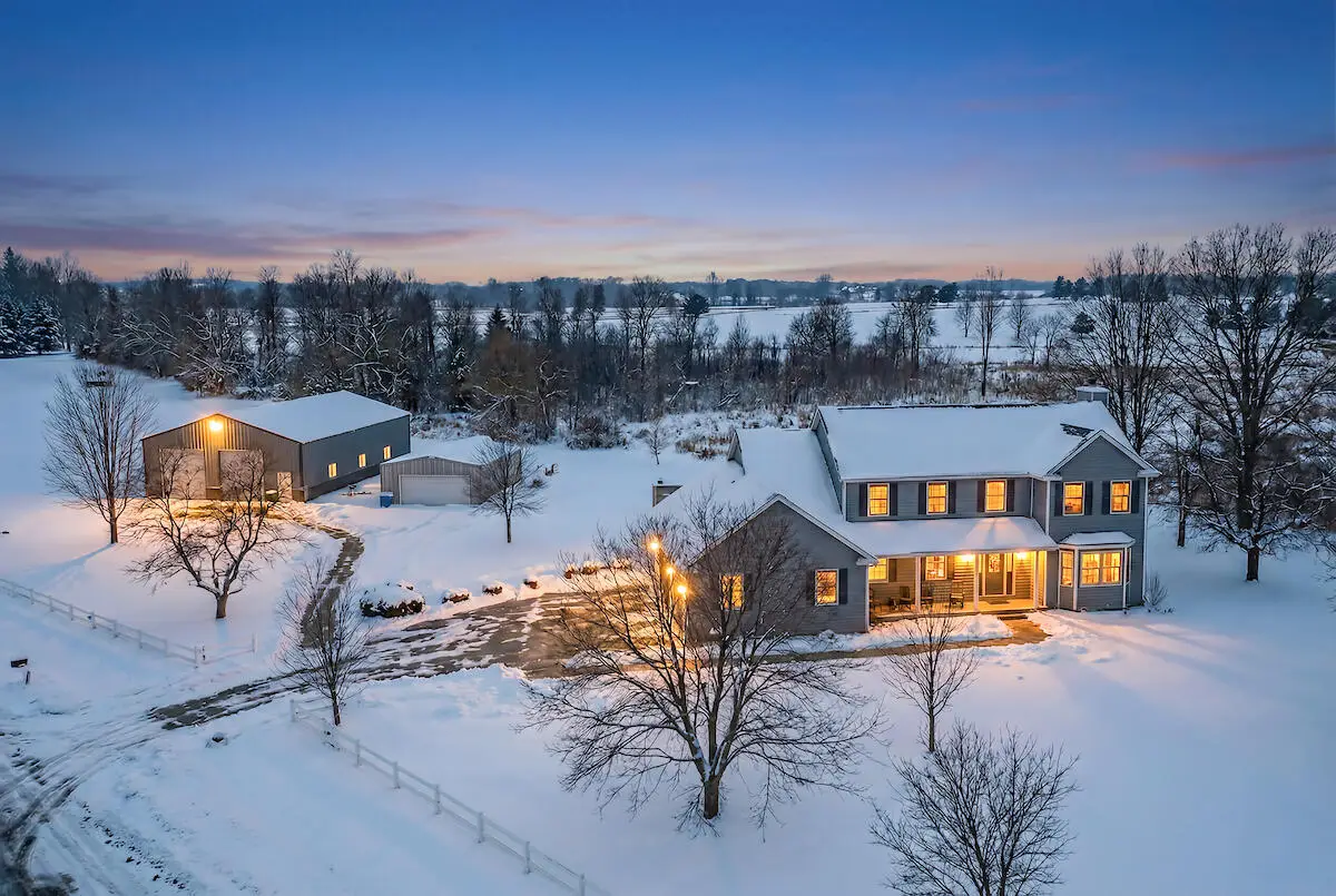 1717 Ernst Dr, Hartford, WI 53027 - Image #1