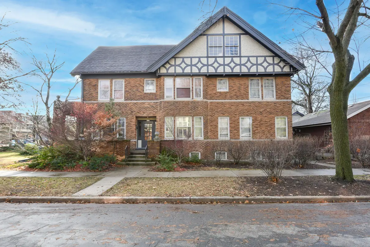 4907 W Vine St, Milwaukee, WI 53208 - Image #1