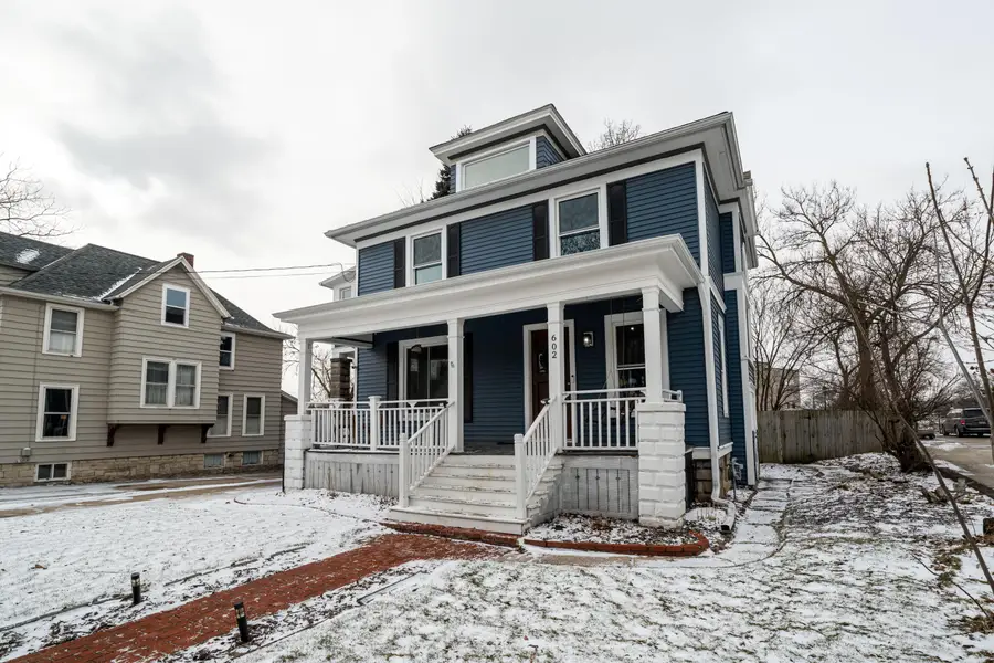 602 N Hartwell Ave, Waukesha, WI 53186 - Image #2