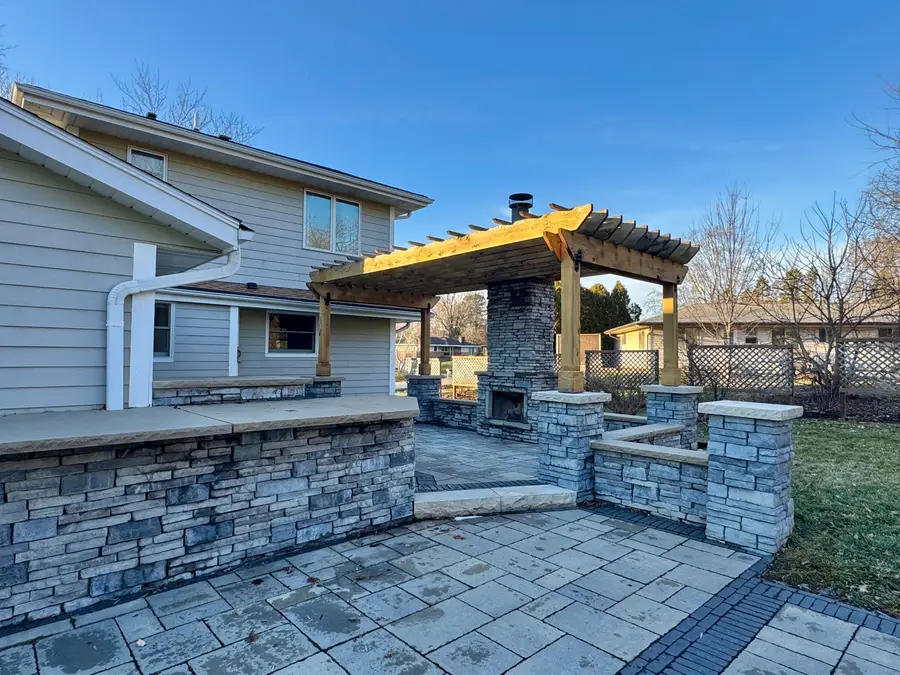 3290 Arroyo Rd, Brookfield, WI 53045 - Image #2