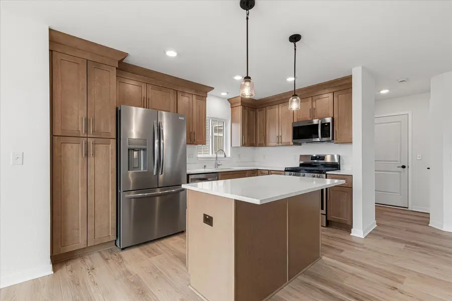 621 Belmont Dr, Watertown, WI 53094 - #2