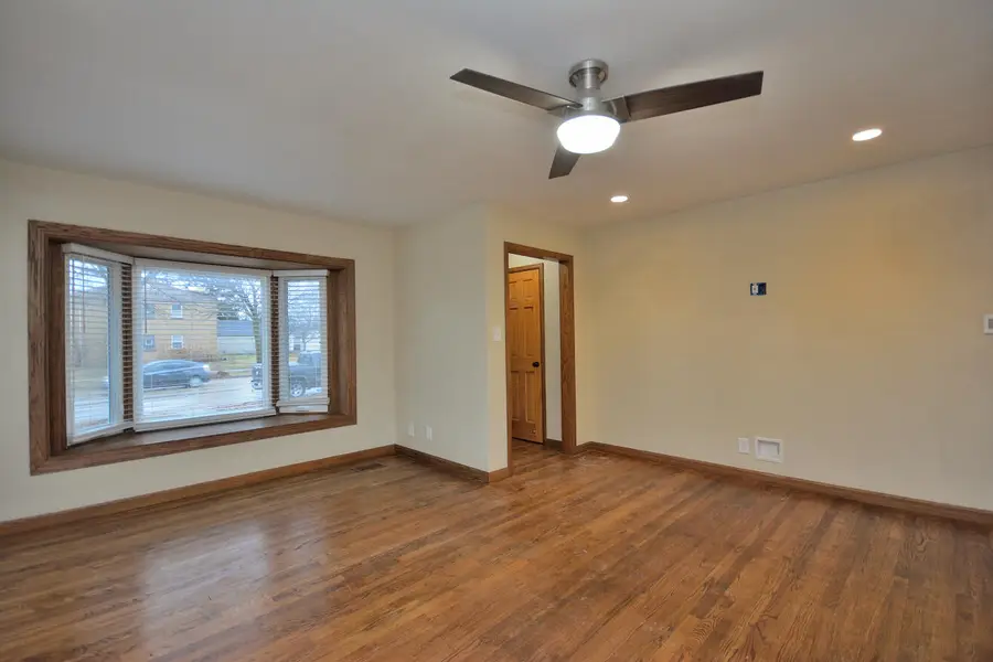8104 W Center St, Milwaukee, WI 53222 - Image #3