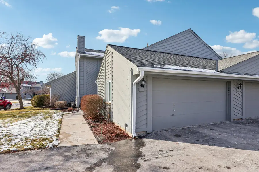 15630 W Ridge Rd, New Berlin, WI 53151 - Image #3