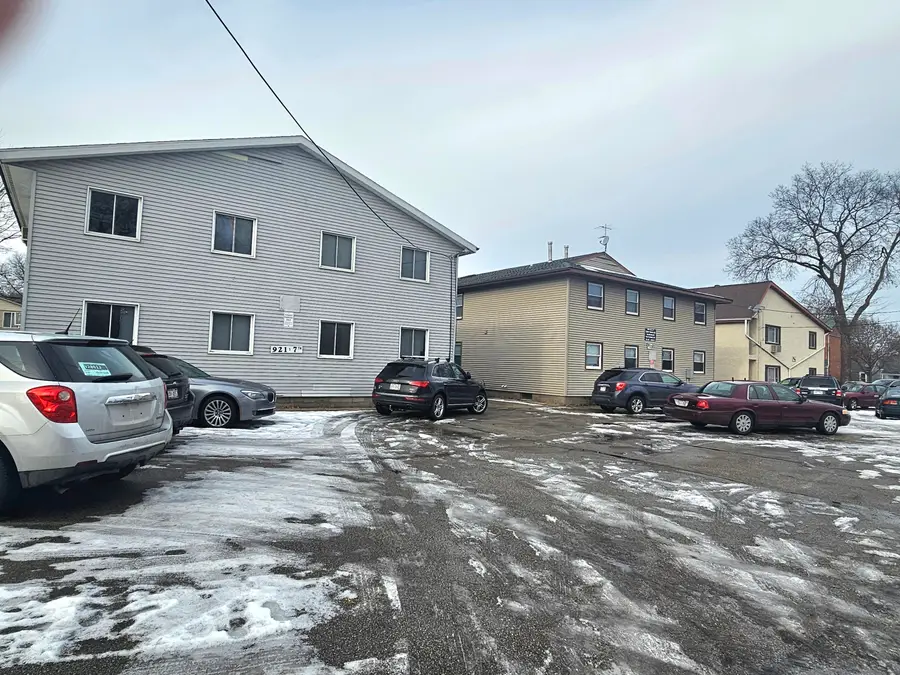 913 7th St S, La Crosse, WI 54601 - Image #2