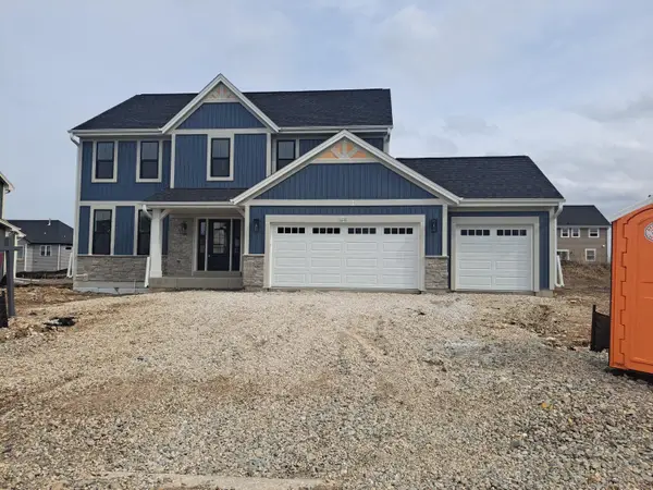 1737 Hammock Ln, Oconomowoc, WI 53066