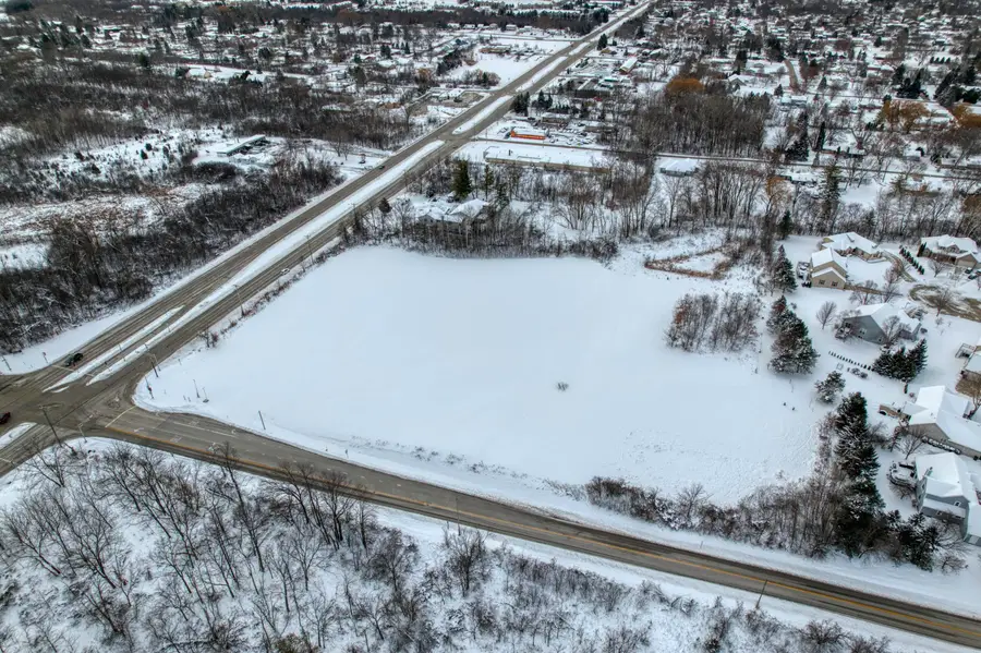 2707 W Puetz St, Franklin, WI 53132 - Image #3