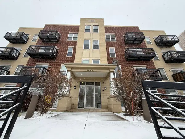 1220 E Locust St, Milwaukee, WI 53212