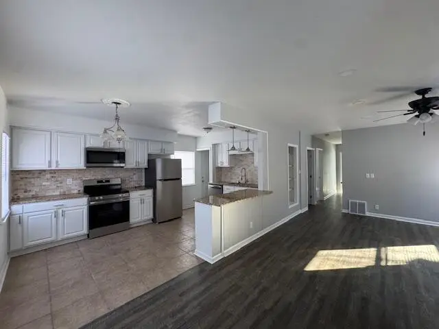 2621 Lincoln Rd, Kenosha, WI 53143 - Image #2