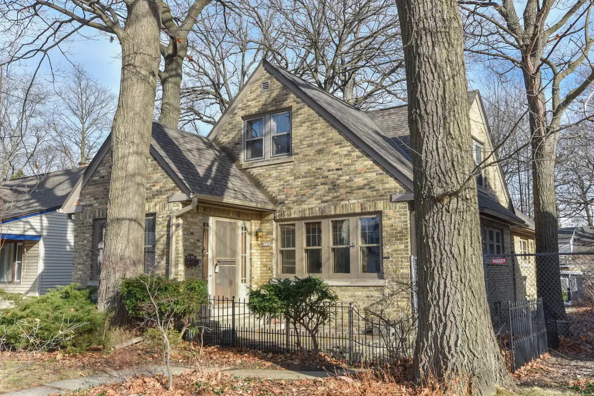 5730 N 35th St, Milwaukee, WI 53209 - Image #1